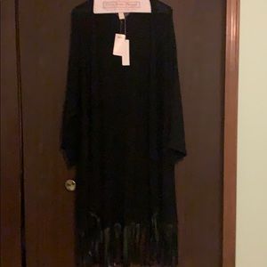 Sweater with fringes